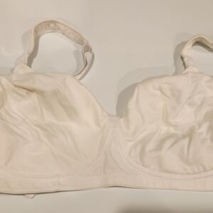 Q-T Intimates White NURSING Bra